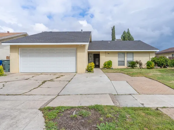 4883 E Geary St, Fresno, CA 93725
