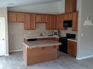 2512 Basque Hills Dr, Bakersfield, CA 93313