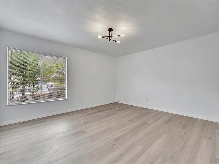 9940 7th Way N #101 — Photo 20