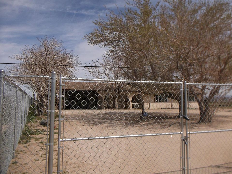 1st image of 13776 Mojave St