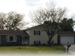 11122 Graver Ct, Naperville, IL 60564