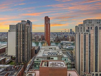 422 E 72nd St APT 33B, New York, NY, 10021