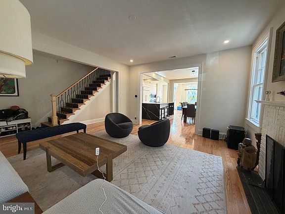 2nd image of 2940 Bellevue Ter NW