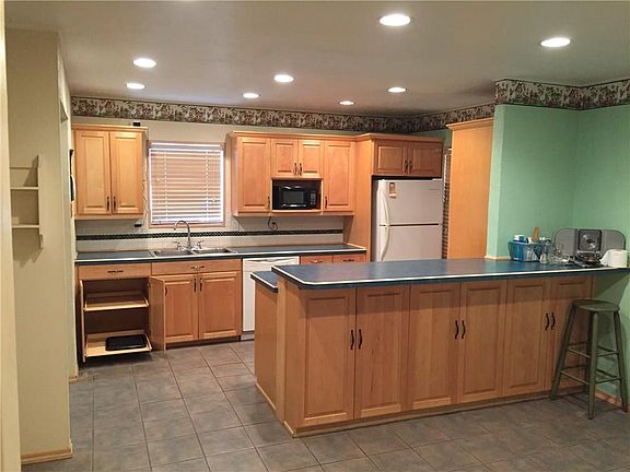2nd image of 6325 Alta Oaks Dr