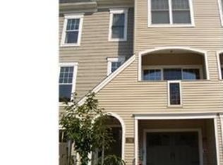 210 Cobblestone Dr, Ardmore, PA 19003