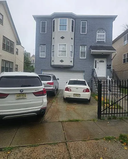 2 bed, 1700 sqft, $2,000 — Photo 1