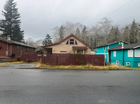 717 Deermount St, Ketchikan, AK 99901