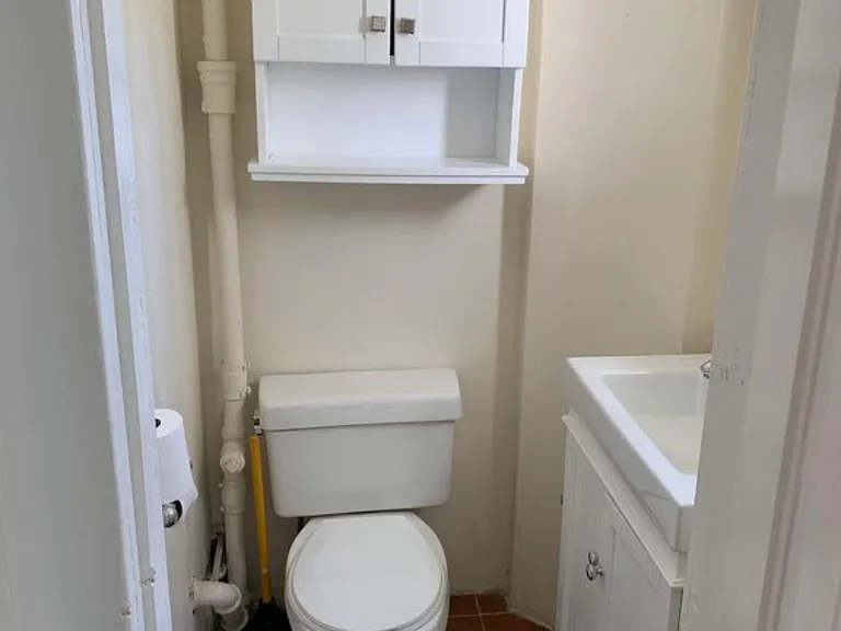 237 W Main St — Photo 3