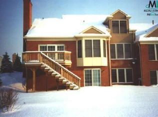 1856 Dunham Dr, Rochester, MI 48306