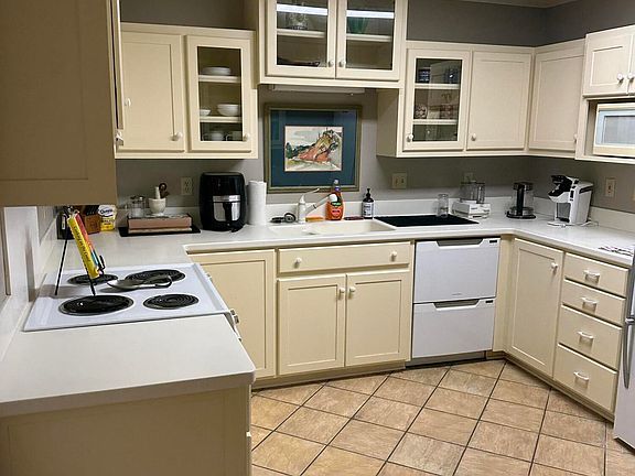 2nd image of 44 Audubon Oaks Blvd