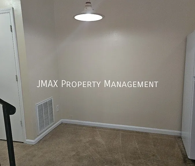 2411 Colonial Ave SW #2411 COLONIAL AVE — Photo 5