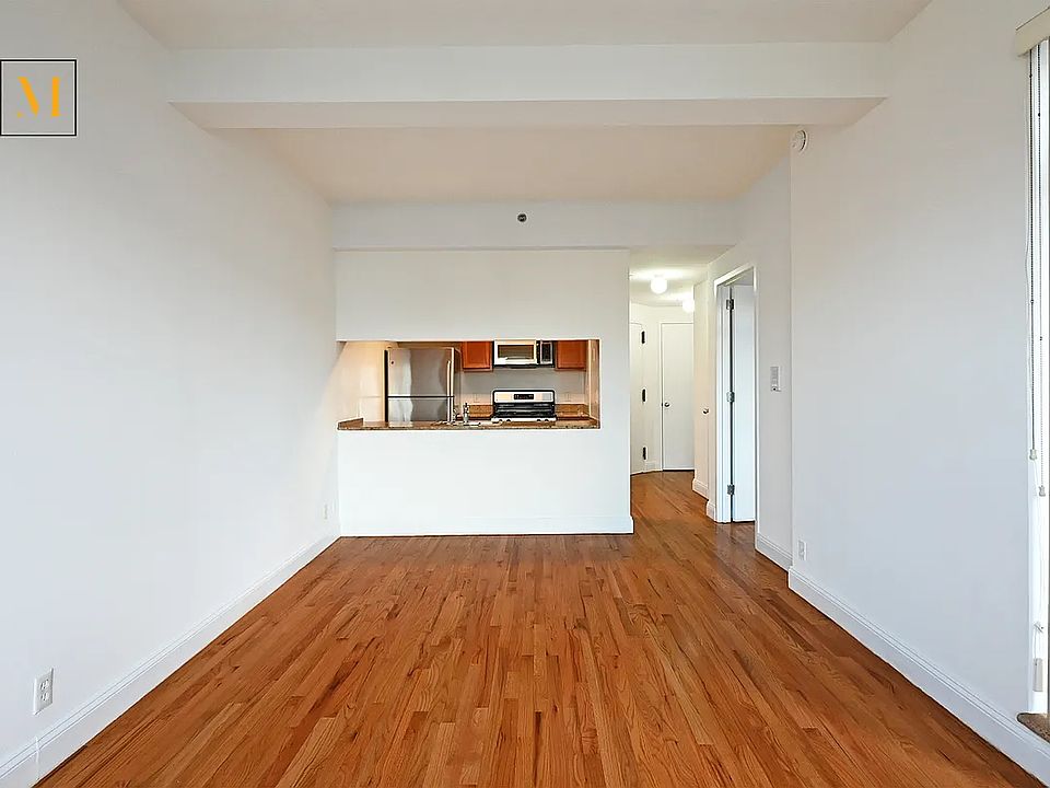 1st image of 4013 Broadway APT 3C