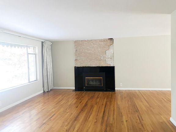 2nd image of 1715 E Orchard Dr