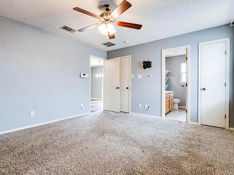 1221 Elmo Ln — Photo 18