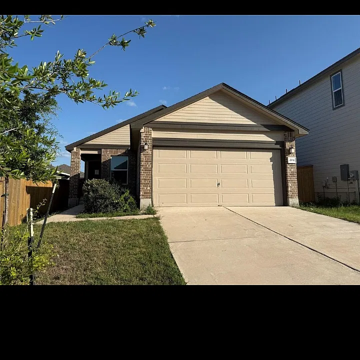 204 Lucky Texan Rd