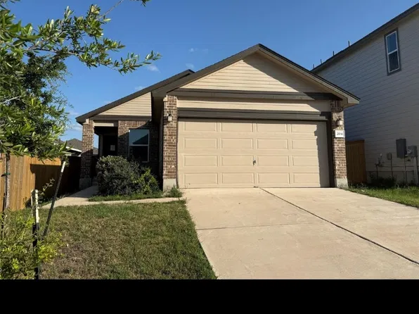 204 Lucky Texan Rd, Jarrell, TX 76537