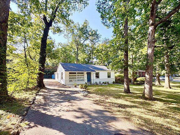 4th image of 922 Ridgeway Ave