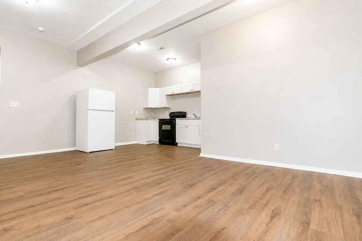Building Photo - 500 E Ormsby Ave