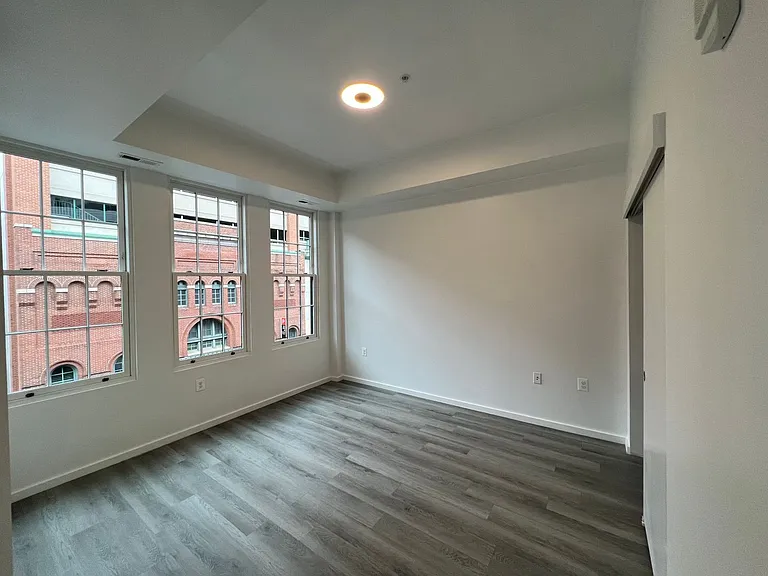 725 W Pratt St. — Photo 151