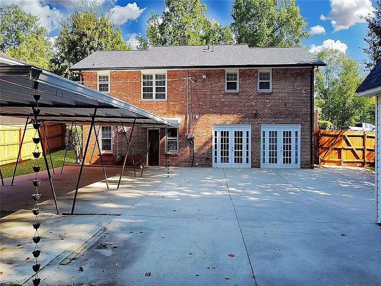308 Farmington Rd — Photo 7