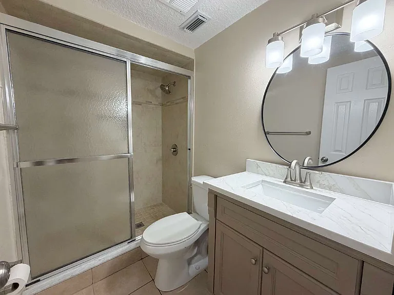 7421 Isle Dr — Photo 24
