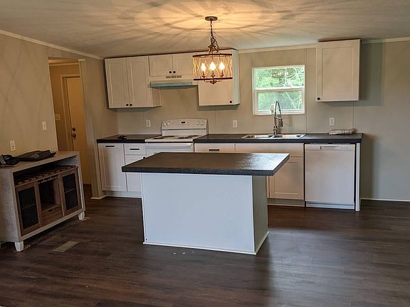 4th image of 942 Hayes Ln