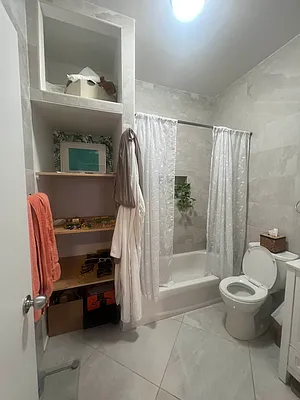 Rented by Standard Living Realty Inc | media 26