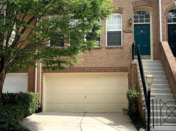 2421 Gorgas Pl, Alexandria, VA 22311