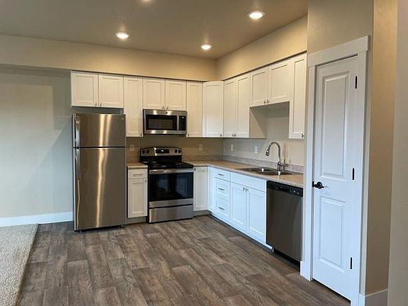 2nd image of 5306 Elyn Loop #104