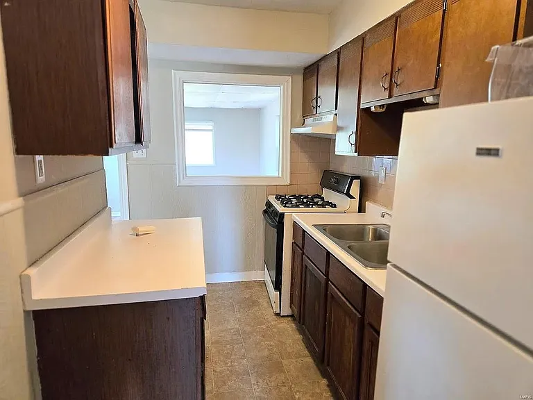 141 Cameron Rd — Photo 5