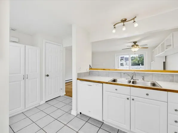 25 Lawrence Street #47, Westbrook, ME 04092