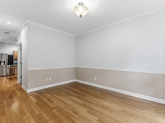 5th image of 1316 Decatur Cir