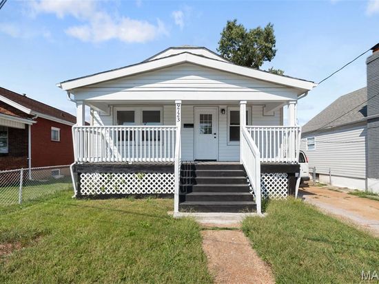 9723 Gentry Ave, Saint Louis, MO 63125