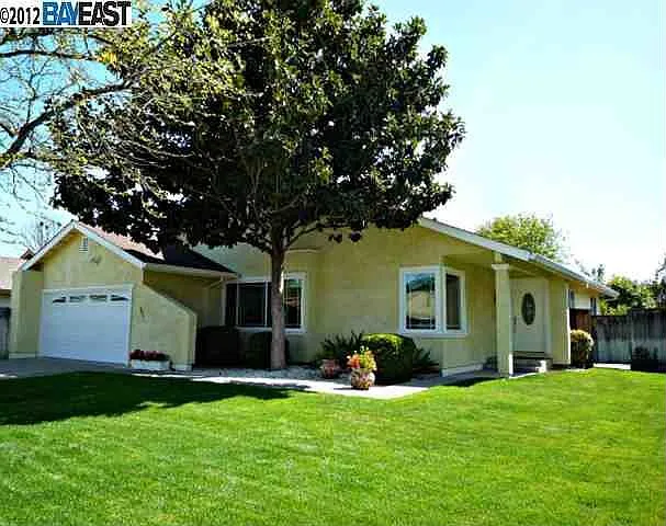367 Quartz Cir photo 1