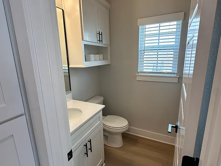 1512 W Cato Springs Rd — Photo 6