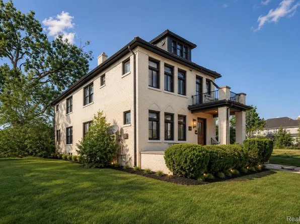 2488 W Buena Vista St, Detroit, MI 48238