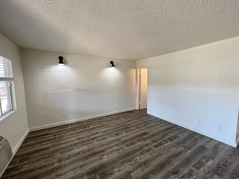 South Edge — Photo 36