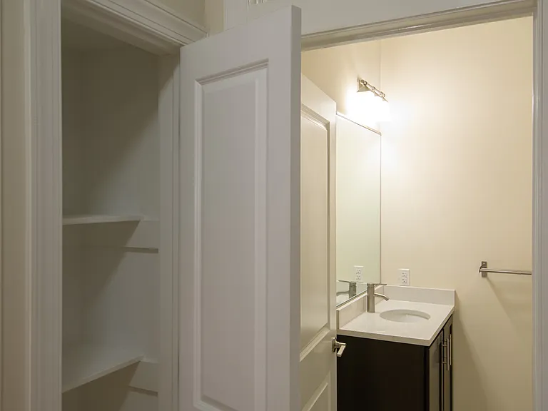 The Greenview — Photo 23