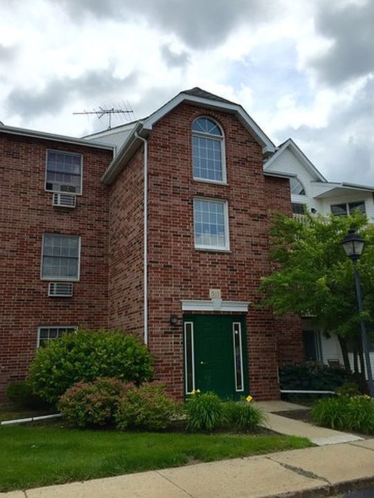 1st image of 511 Leah Ln APT 3B
