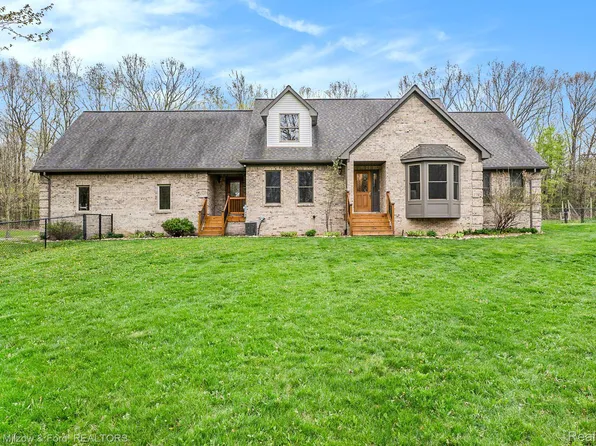 1846 Hidden Lake Trl, Ortonville, MI 48462