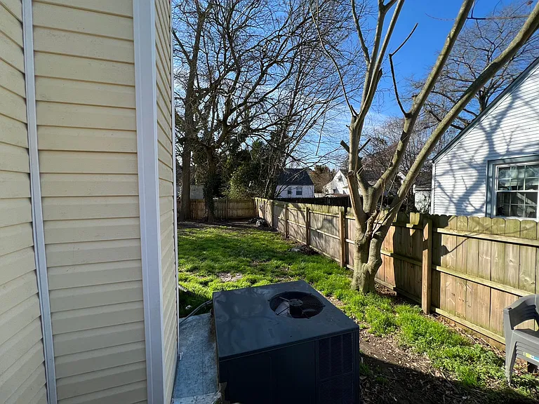 3205 Brighton St — Photo 32