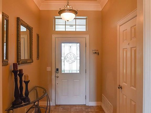 4th image of 1122 Regency Dr