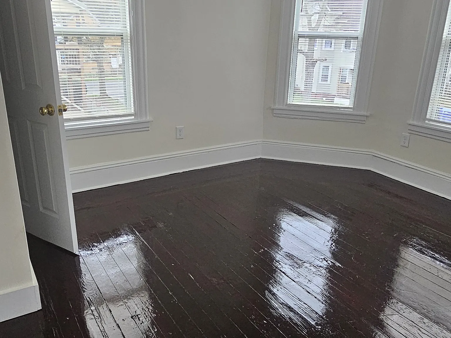3 bed, 1000 sqft, $1,850 — Photo 3