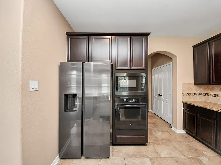 9427 Sapphire Bay Ln — Photo 19