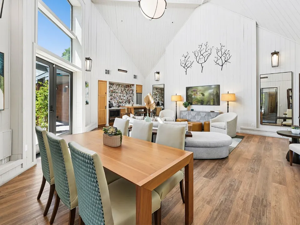 Indian Creek Apartments