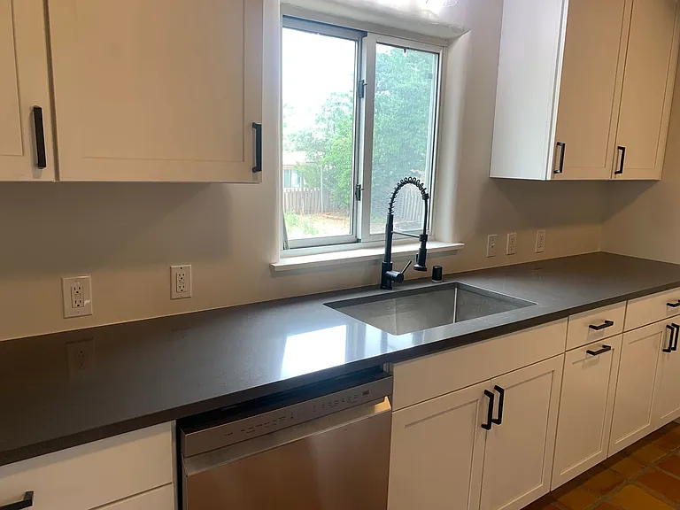 412 Cortez Pl — Photo 5