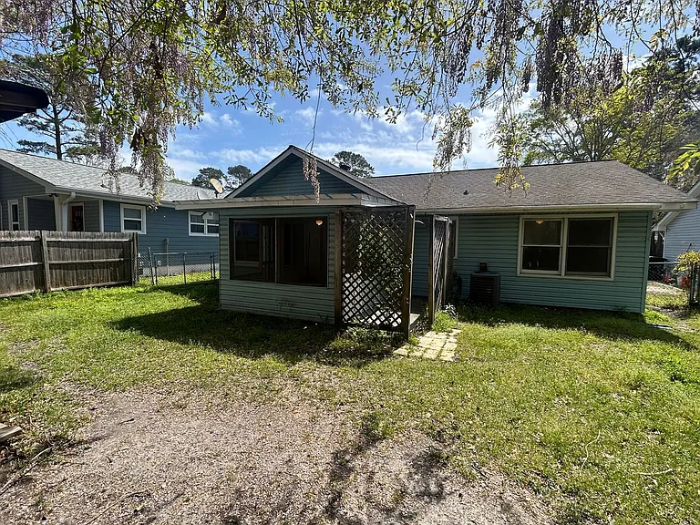 307 Stratford Pl — Photo 37