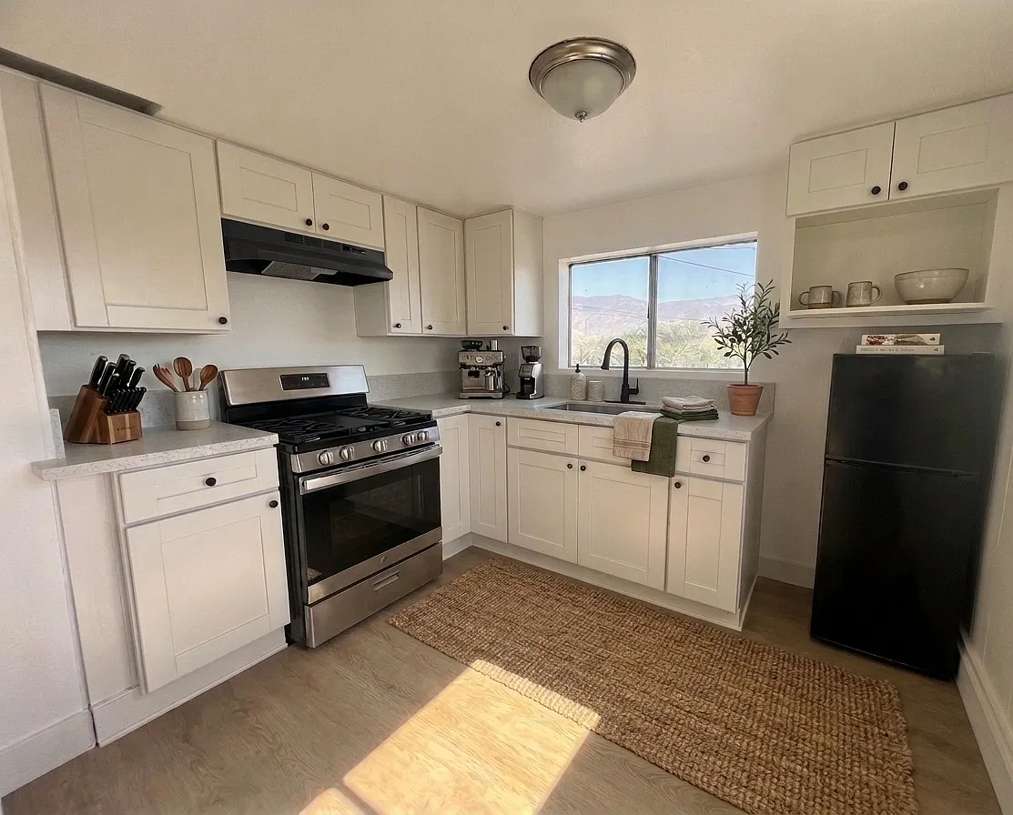 1 bed, 400 sqft, $1,200 — Photo 1