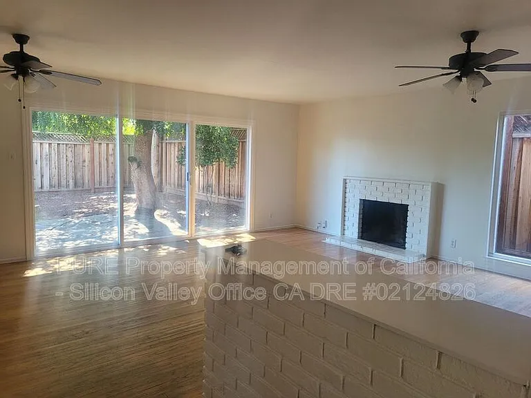 4860 Clydelle Ave — Photo 2