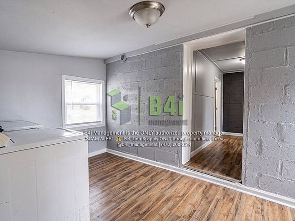 4th image of 70 W Smith Rd
